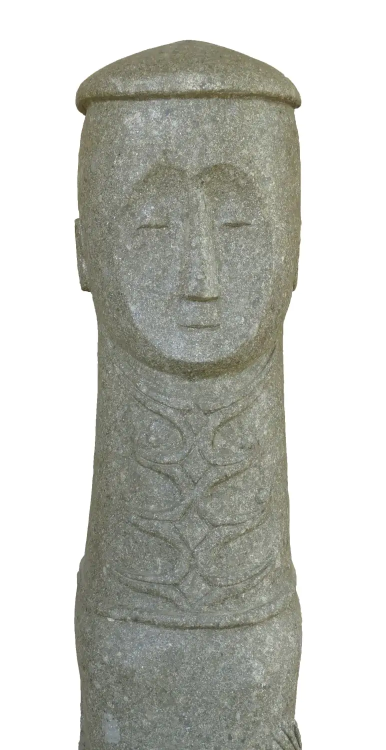  Product image 2 of the product “Abstract figure - primitive 120 cm | Natural stone (Basanit), stonemasonry ”